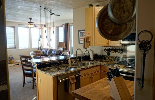 Kimball Junction Condominio | The Retreat- Vistas increíbles y ubicación; Esquí, cena, tienda y entretenimiento.