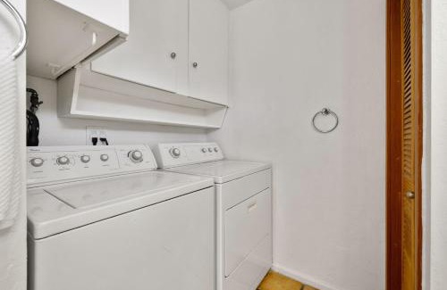 El Mirador Casa | The Ricardo! Mid-Century Villa with Saltwater Pool