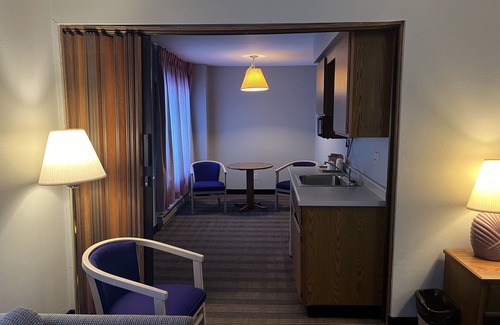 Portage Hotel | The Ridge Hotel Portage