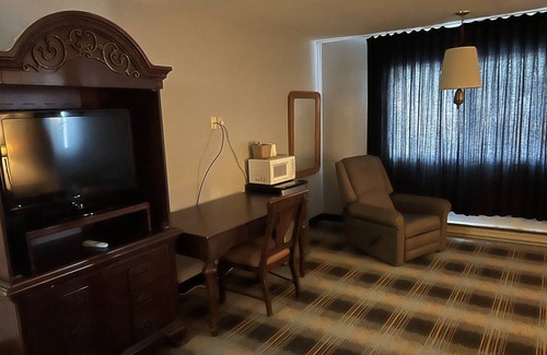 Portage Hotel | The Ridge Hotel Portage