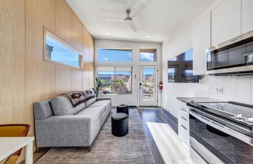 Virgin Apartamento | The Riv at Zion