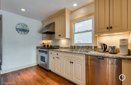 Algonquin Casa | The River House/Stunning Riverfront/Scenic Views/Water Sports/Steps to Marina