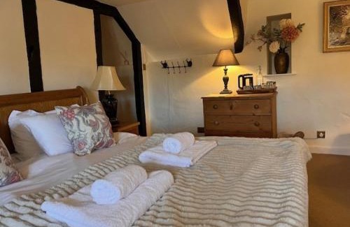 Longburton Hotel | The Rose and Crown