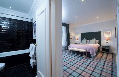 Perth Hotel | The Royal George Hotel