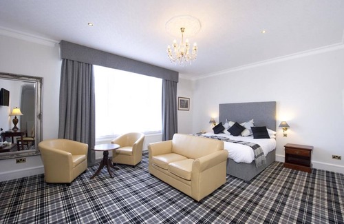 Perth Hotel | The Royal George Hotel