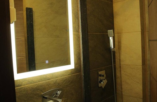 Karur Hotel | The Royal Grand