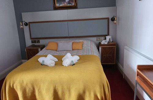 Chapel en le Frith Hotel | The royal oak hotel