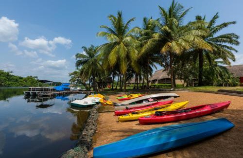 Akosombo Complejo | The Royal Senchi Hotel and Resort