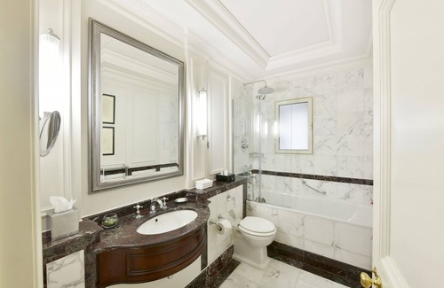 London City Centre Hotel | The Savoy