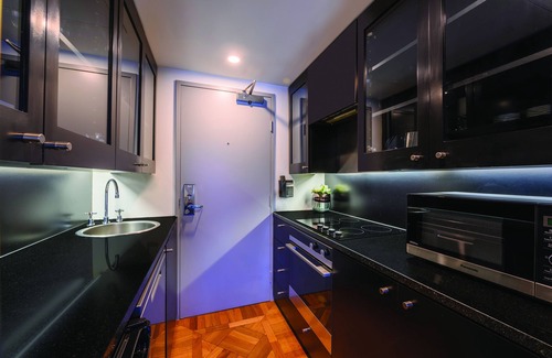 Melbourne Central Business District Hotel | The Savoy Hotel on Little Collins Melbourne