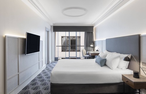 Melbourne Central Business District Hotel | The Savoy Hotel on Little Collins Melbourne