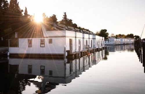Piran Alquiler De Eote | The Sea Lodges Portoroz - Hausboot Floating Sea House