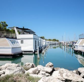 Piran Alquiler De Eote | The Sea Lodges Portoroz - Hausboot Floating Sea House