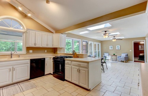 Fayetteville Casa | The Serene Spot