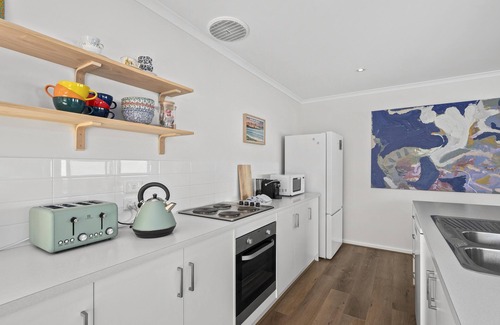 Maslin Beach Casa | The Shack @ Maslin Beach - The Perfect Blend Of Modern Comfort & Coastal Charm