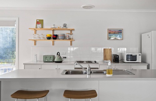 Maslin Beach Casa | The Shack @ Maslin Beach - The Perfect Blend Of Modern Comfort & Coastal Charm