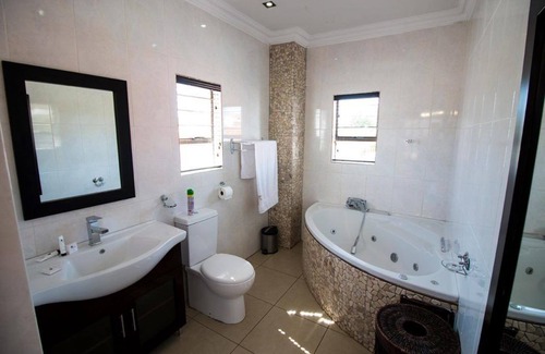 Polokwane Cabina | The Shamrock Lodge