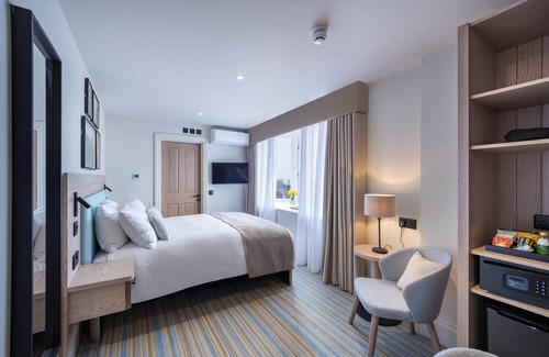 Leigh-on-Sea Hotel | The Ship Hotel