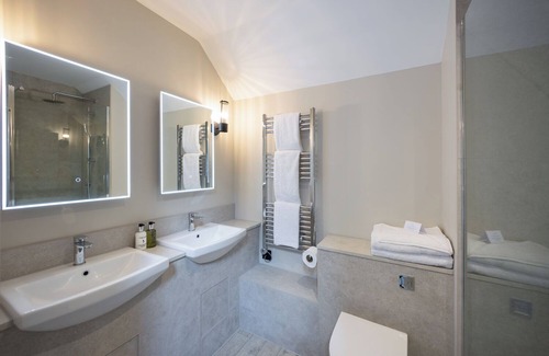 Leigh-on-Sea Hotel | The Ship Hotel