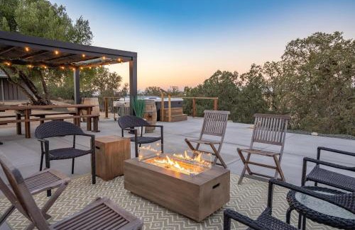 Templeton Casa | The Shire at Baggins Hill