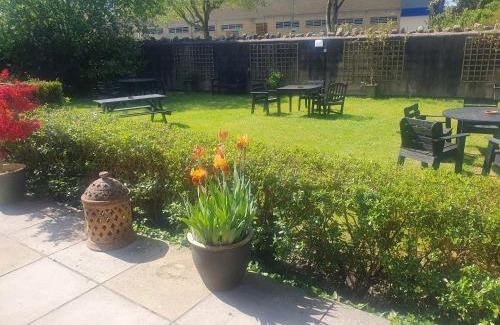 Cannards Grave Hotel | The Shrubbery Hotel