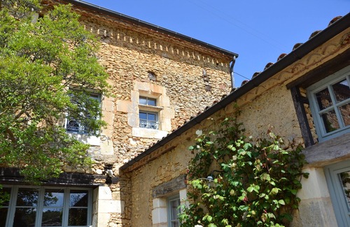 Saint-Maime-de-Pereyrol Casa | The softness, silence and space of a country house, private pool