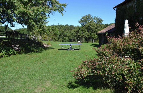 Saint-Maime-de-Pereyrol Casa | The softness, silence and space of a country house, private pool