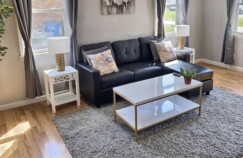 Dayton Casa | The Speakeasy Villa | 1920's Inspired Luxury Home