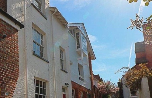 Royal Tunbridge Wells Cabaña | Los establos cerca de los Pantiles con patio jardín