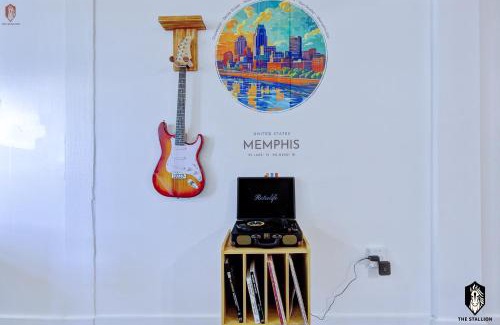 Downtown Memphis Apartamento | The Stallion #208 - Walk to Attractions - Modern Luxe Loft in Memphis Downtown with free covered gated parking