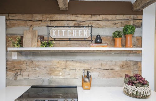 Mount Juliet Casa | The Stapleton: 4 Bed/3 Bath Log Cabin on 1.5 Acres