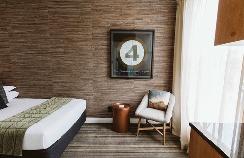 New Plymouth CBD Hotel | The State Hotel