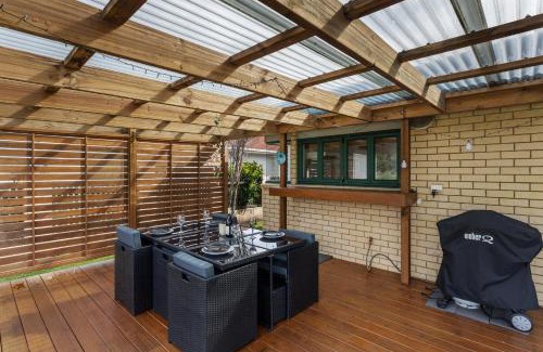 Ohope Casa | The Sun Trap - Ohope Beach Holiday Home