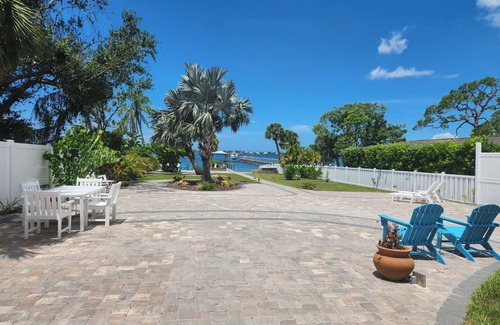 Englewood Villa | The Tarpon, at Paradise Cove
