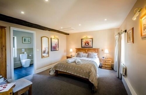 Grange Moor Casa | The Three Acres Inn & Restaurant