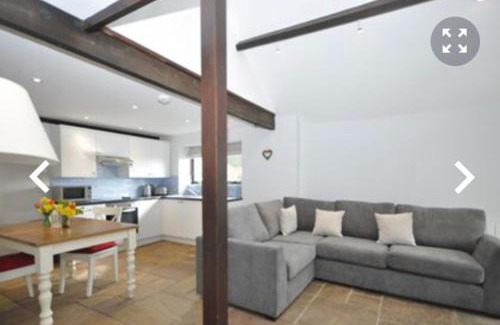 Whaddon Hotel | The Tollgate Inn