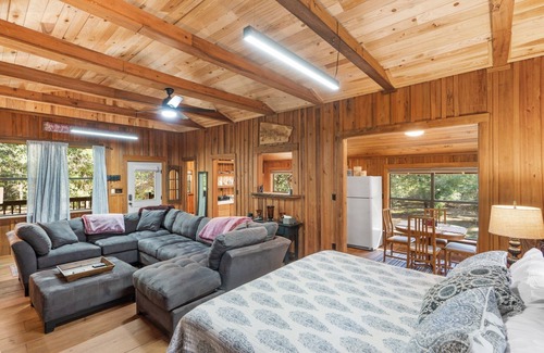 Ponce De Leon Cabina | The Treehouse: Peaceful Cabin Close to PCB and 30A