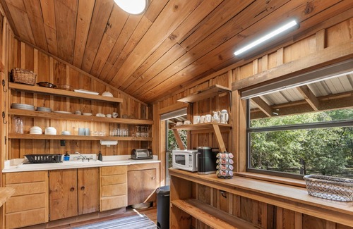 Ponce De Leon Cabina | The Treehouse: Peaceful Cabin Close to PCB and 30A