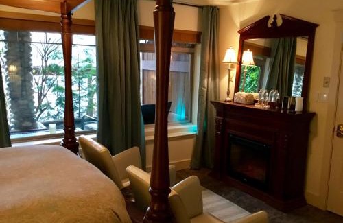 Tuwanek Cabina | The Tuwanek Hotel and Spa