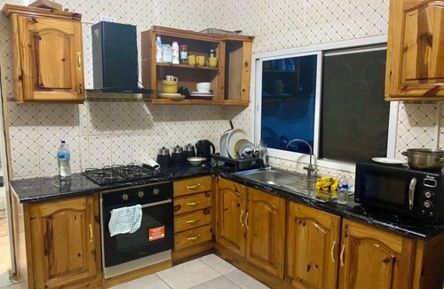 West Coast Division Apartamento | El apartamento de retiro único y tranquilo.