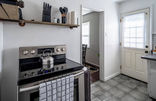 Moraine Apartamento | The Urban Nest – 2BR Apt w/ Work Desk & Laundry