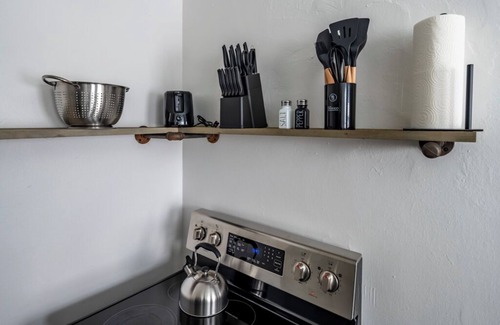 Moraine Apartamento | The Urban Nest – 2BR Apt w/ Work Desk & Laundry