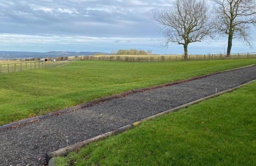 West Heslerton Apartamento | The Vale View is set wonderfully on the top of a hill
