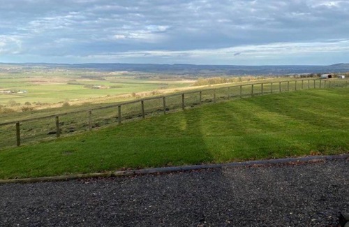 West Heslerton Apartamento | The Vale View is set wonderfully on the top of a hill