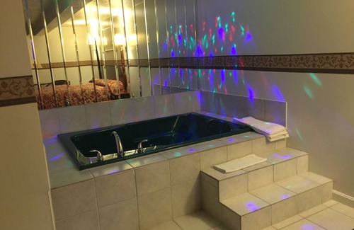 Harmarville Hotel | The Valley Motel