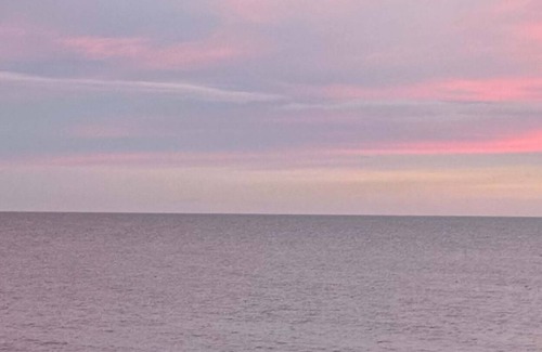 Cresswell Cabaña | The View Cresswell Stunning Beachfront Cottage sleeping upto 6 and dog friendly