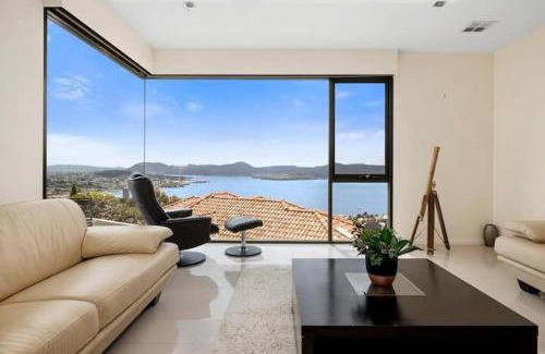 Sandy Bay Casa | The View Luxury home 6 bed 4 bath