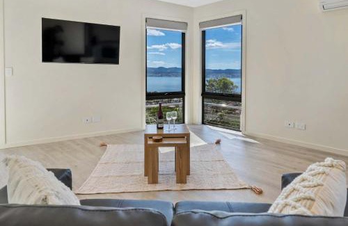 Sandy Bay Casa | The View Luxury home 6 bed 4 bath