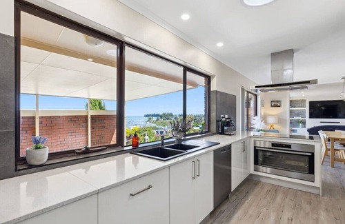 McCracken Casa | The Views Beach House, Pet friendly, WiFi