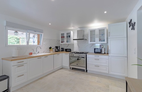 Pomport Casa | La Villa du Mas des Chênes con piscina: el arte de vivir en el Périgord